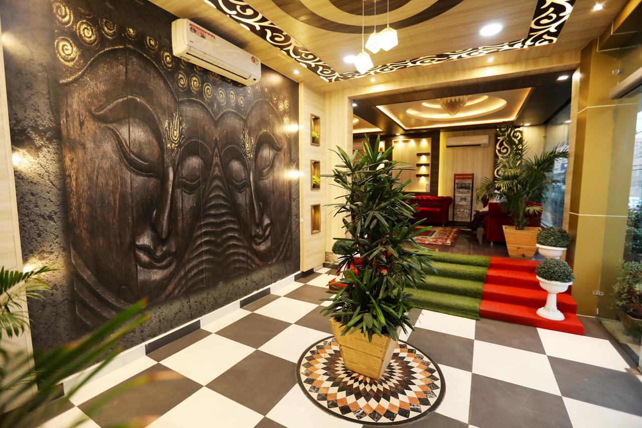 Hotel The Grand Orion Chinhat Exterior foto