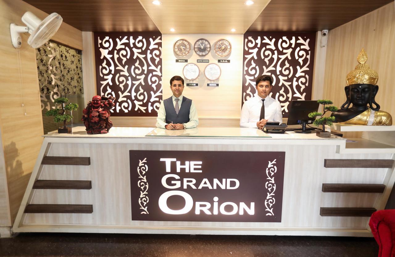 Hotel The Grand Orion Chinhat Exterior foto